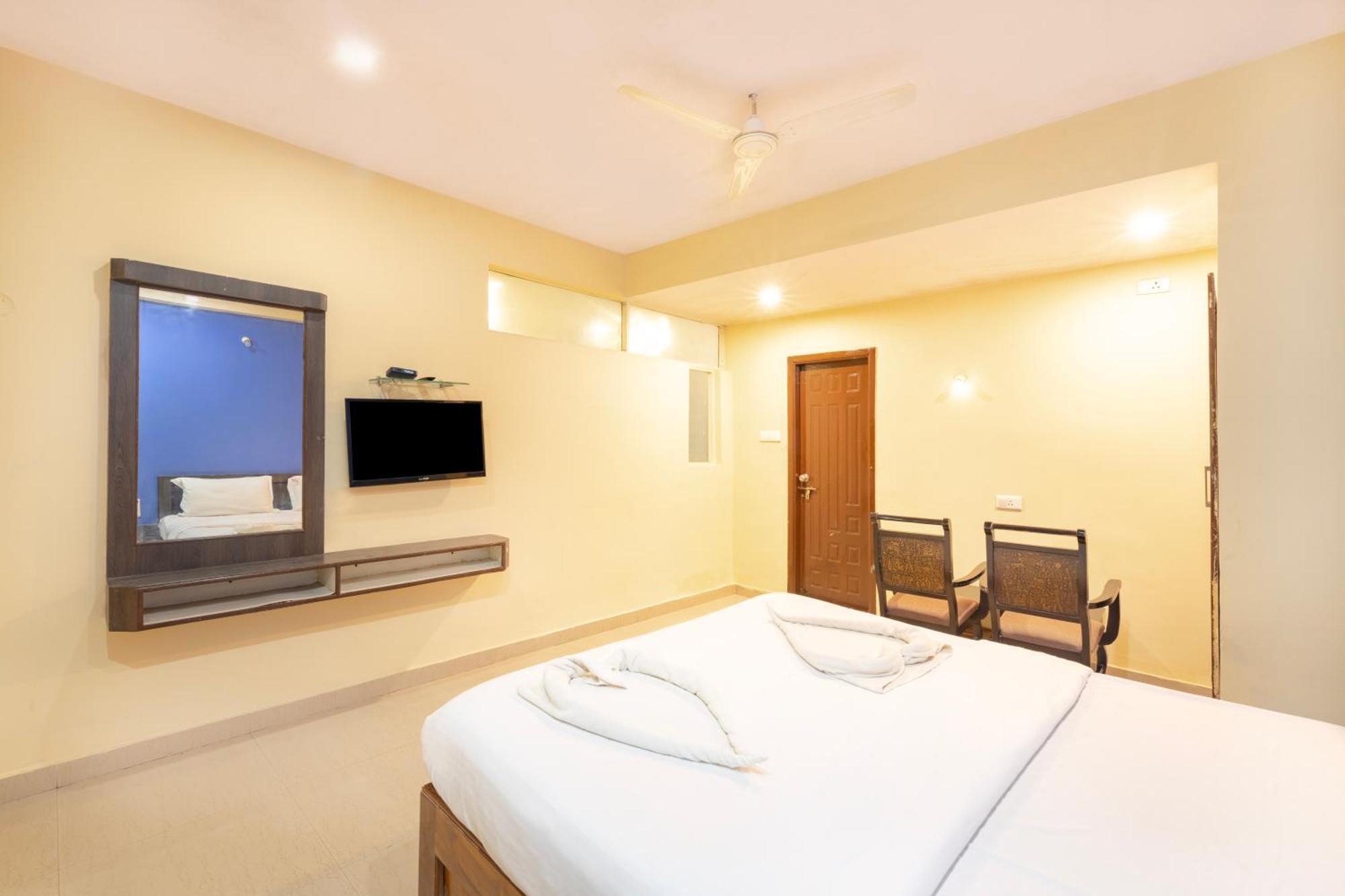 Iroomz Eco - Hotel Big Boss Chitradurga Exterior photo