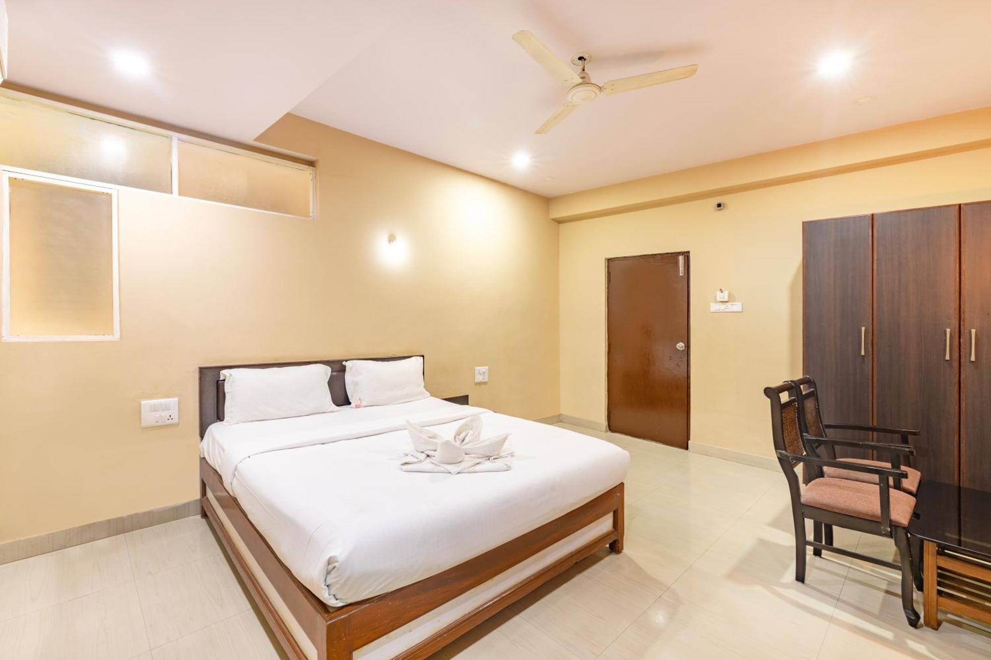 Iroomz Eco - Hotel Big Boss Chitradurga Exterior photo